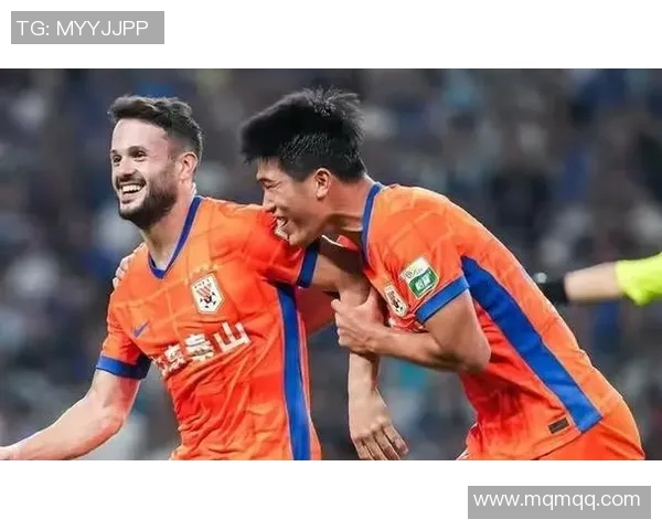 彭啸关键进球助力球队逆转胜利引发球迷热烈讨论与期待