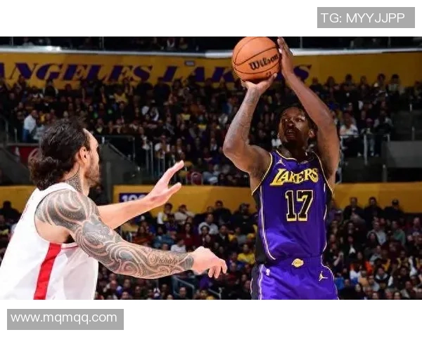 湖人宣布与XXX完成高调地震级交易，球迷震撼不已